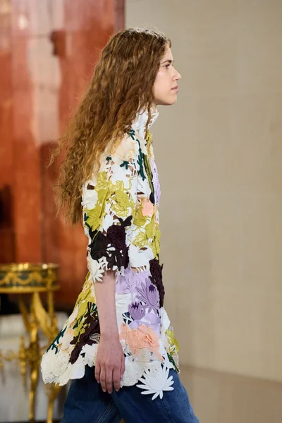 Look 69